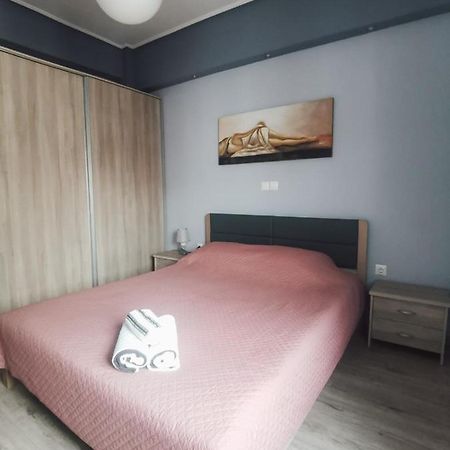 Efrosini'S By The Sea Apartment Chalkís Buitenkant foto