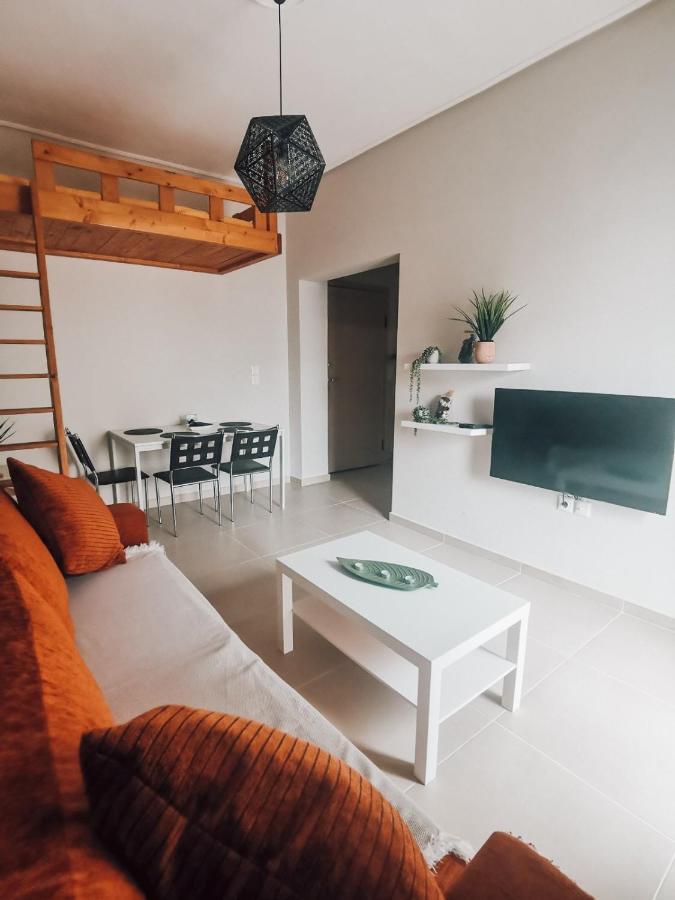 Efrosini'S By The Sea Apartment Chalkís Buitenkant foto