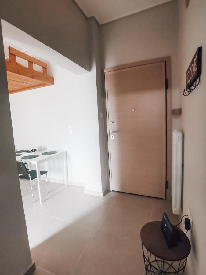 Efrosini'S By The Sea Apartment Chalkís Buitenkant foto